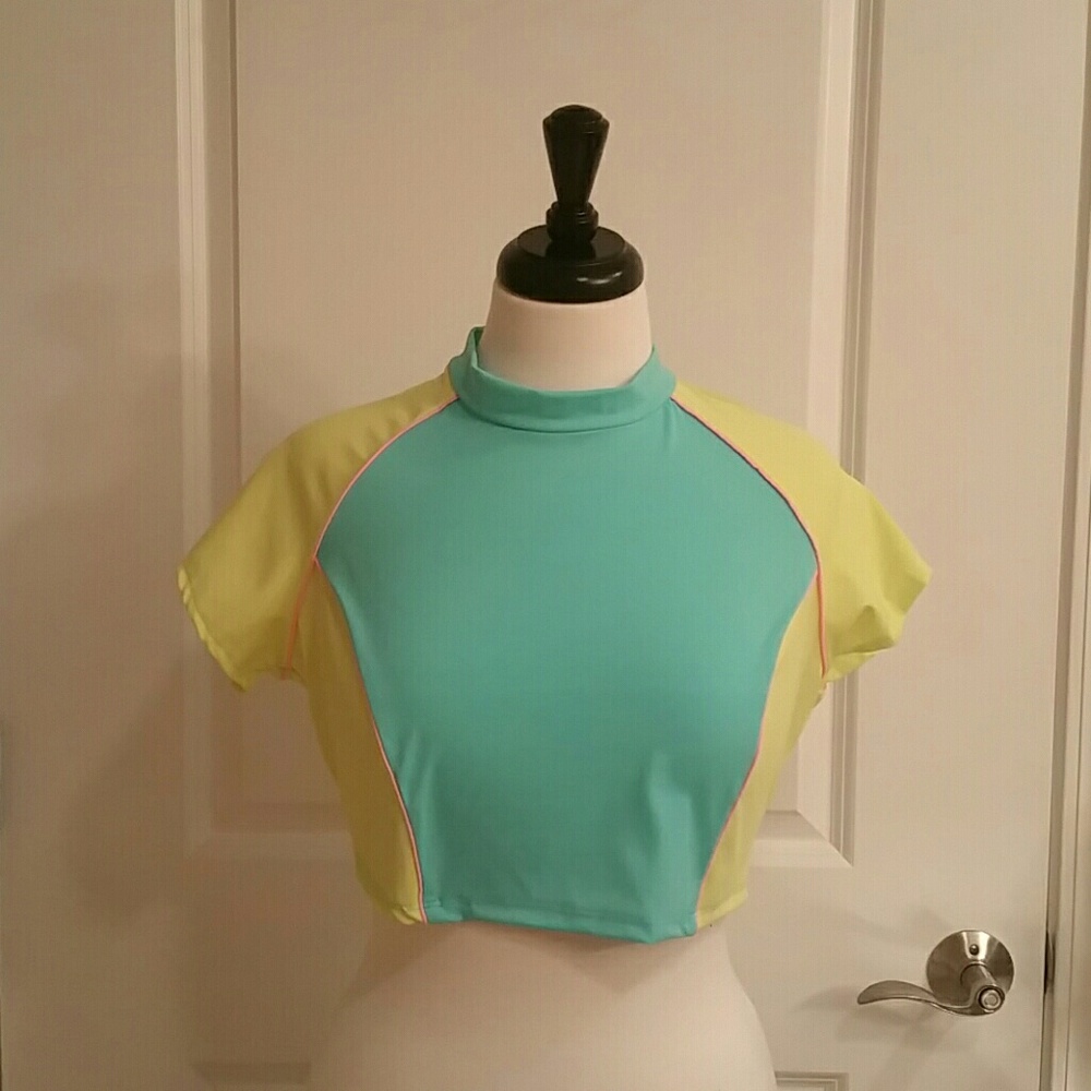 Victoria's Secret NWOT Secret Rashguard